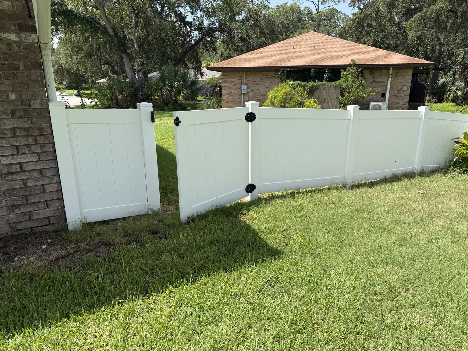 Fence after cleaning